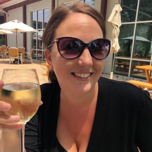 Meet your Posher, Tracy - Picture 1 of 1